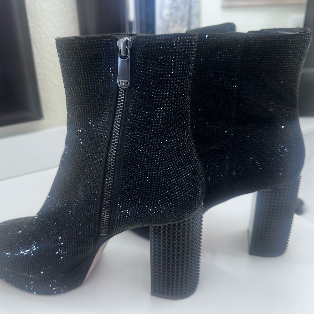 Very Classy: Black Glitter Ankle Boots